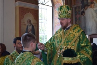 В канун праздника Святой Троицы митрополит Хабаровский и Приамурский Владимир и епископ Скопинский и Шацкий Феодорит совершили всенощное бдение в Сретенском кафедральном соборе города Скопина